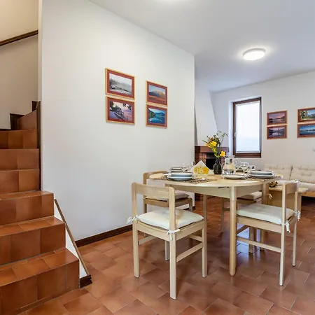 דירה Terraced House On The Lakeside Of - Larihome A04