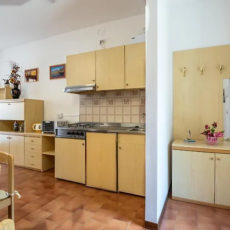 Terraced House On The Lakeside Of - Larihome A04 Apartament *