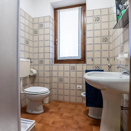 Terraced House On The Lakeside Of - Larihome A04