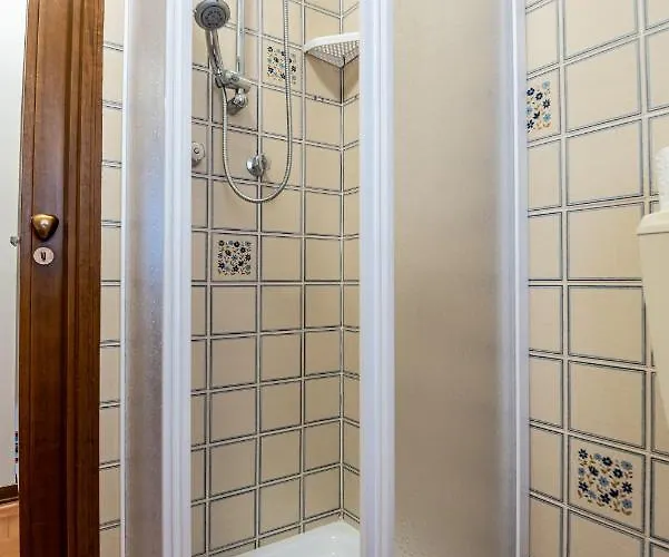 Terraced House On The Lakeside Of - Larihome A04 Apartment *